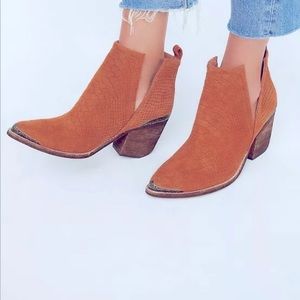 NEW Free People / Jeffrey Campbell Cromwell Boots